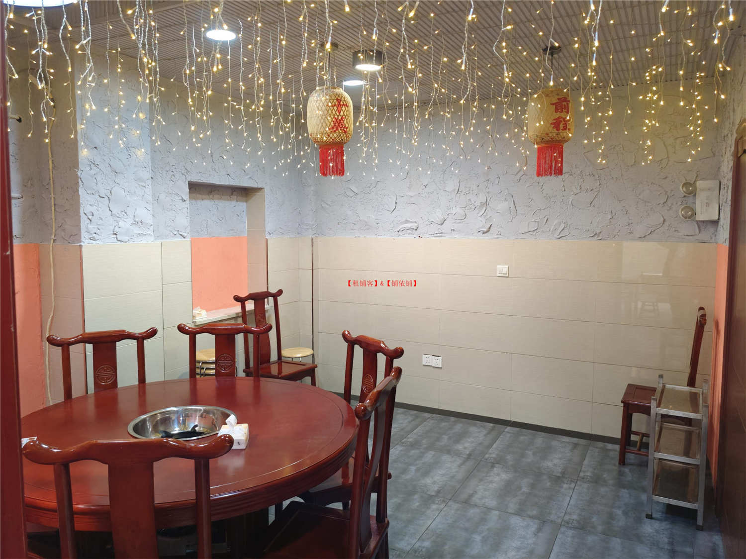 云岩区百花山路餐饮店位置生意整体转让